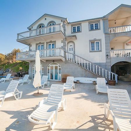 Apartments Elena Тиват Экстерьер фото