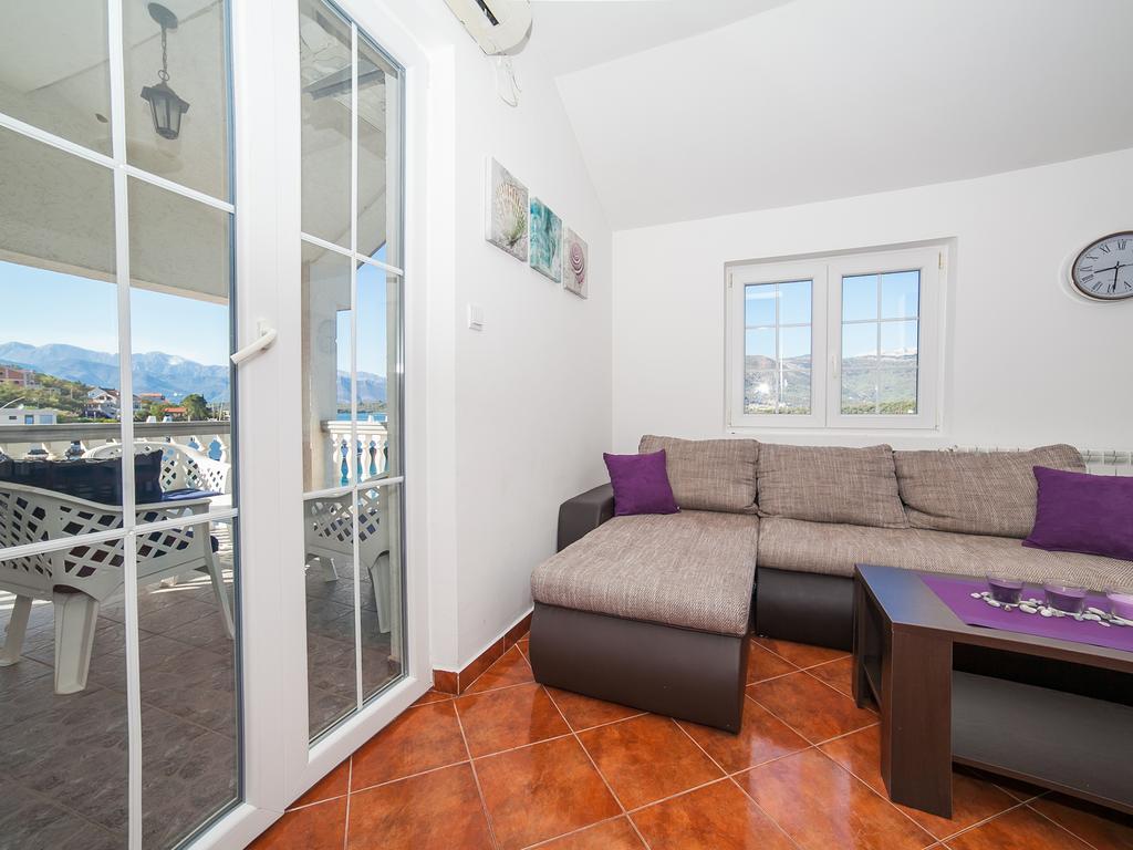 Apartments Elena Тиват Экстерьер фото